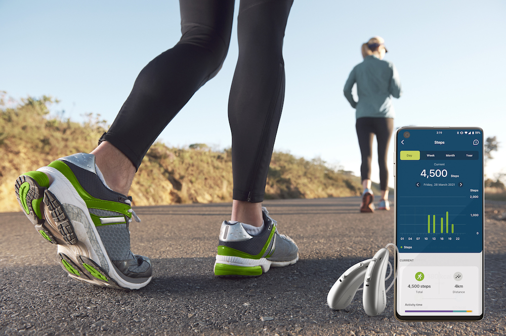 Phonak_lifestyle_Audeo_Fit_steps_running